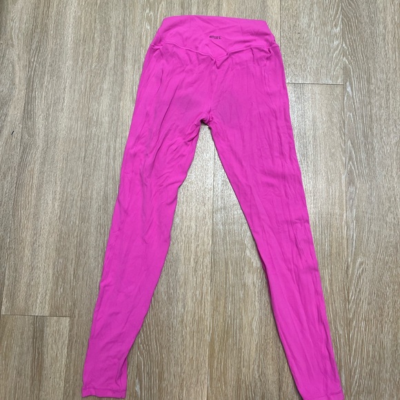 Stori - Picture 2 of 3